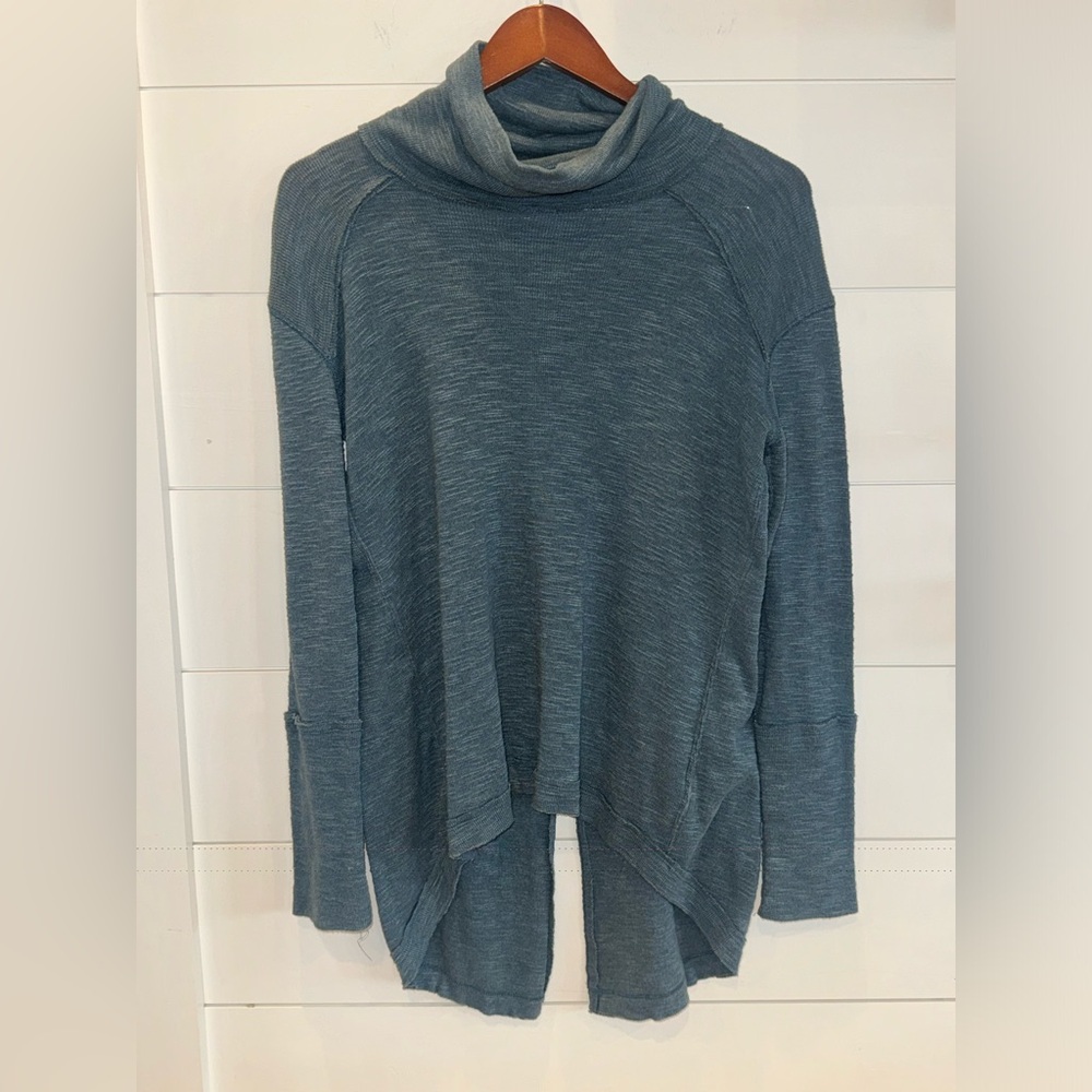 We the free free people green oversized sweater blouse size petite small